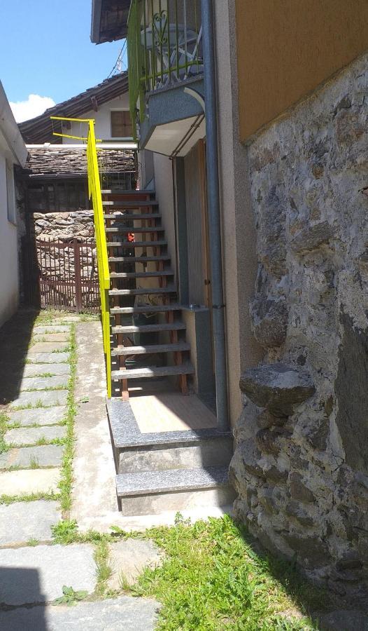 Il Bilocale Della Nonna Locana Exterior foto